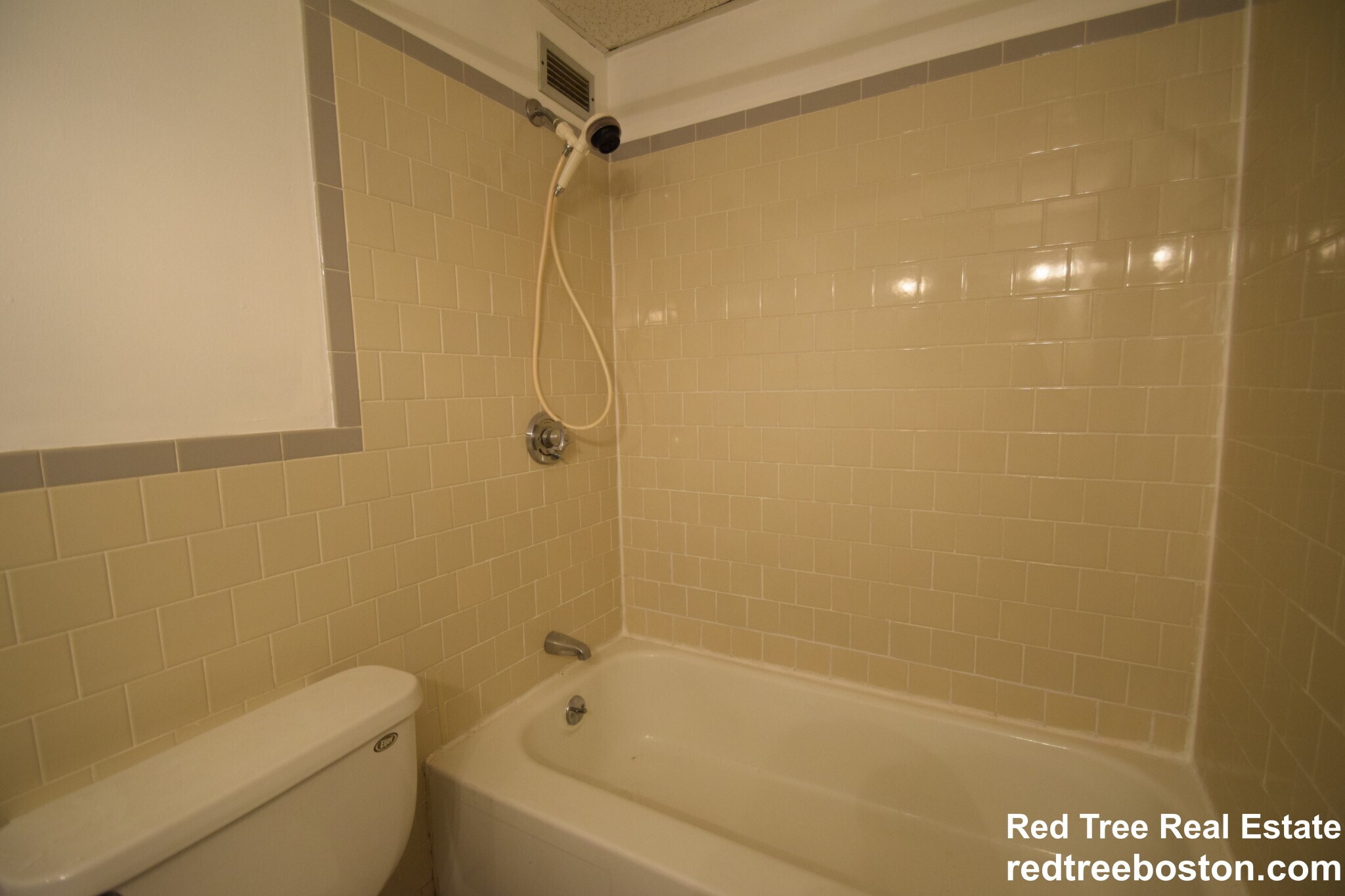 Building Photo - 50-56 Broadlawn Park