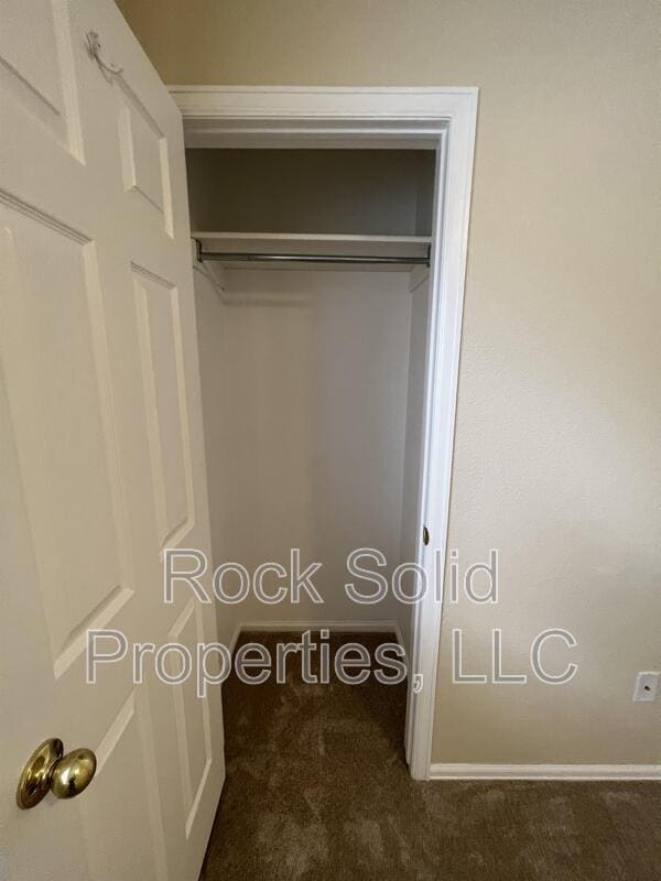 Building Photo - 405 E 5th St