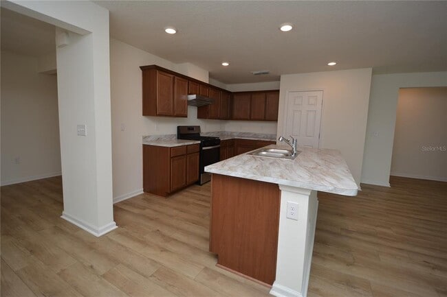 Building Photo - 19 Waverly Ln