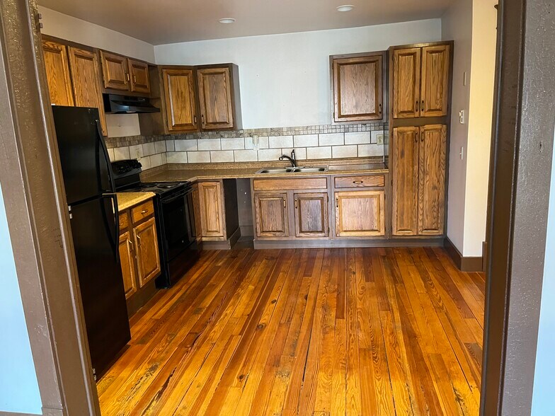 Kitchen view from livingroom - 117 N Front St