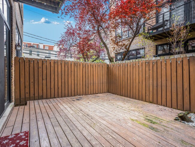 Building Photo - 2300 W Wabansia Ave