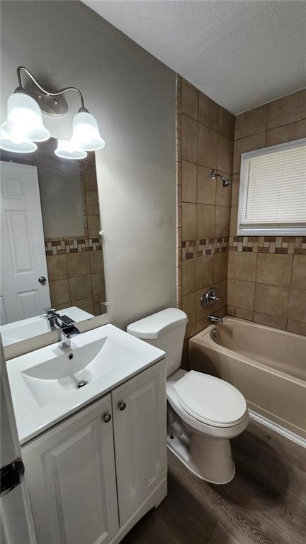 Building Photo - 3415 Hyland Dr