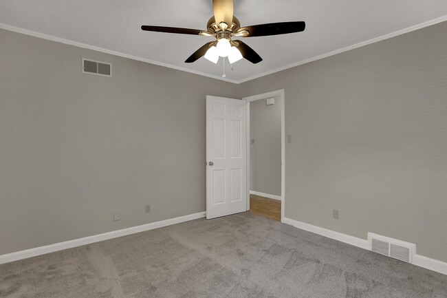 Building Photo - 5718 Rich Rd