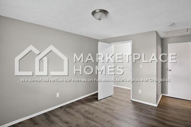 Building Photo - 916 Whidbey Ct