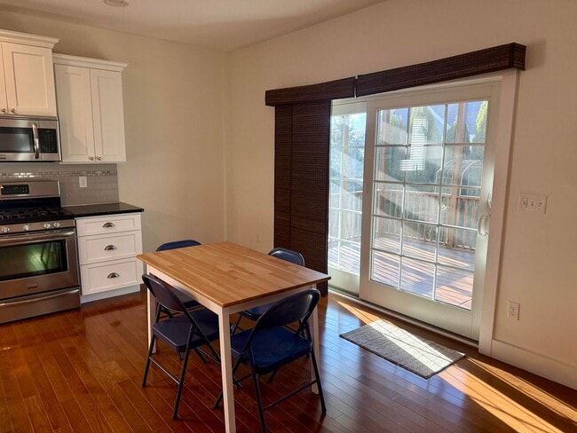 Building Photo - Impeccably maintained, custom-built home located in the sought-after Bay Breeze Estates community.