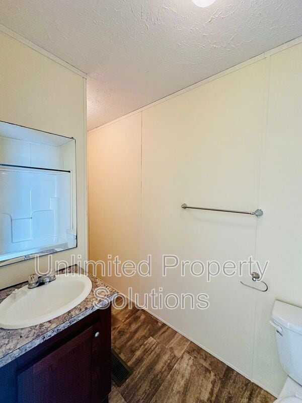 Building Photo - 9765 Old Mill Rd