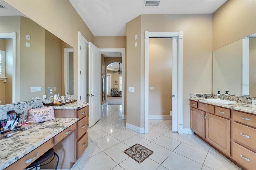 Building Photo - 2656 Wyndsor Oaks Way