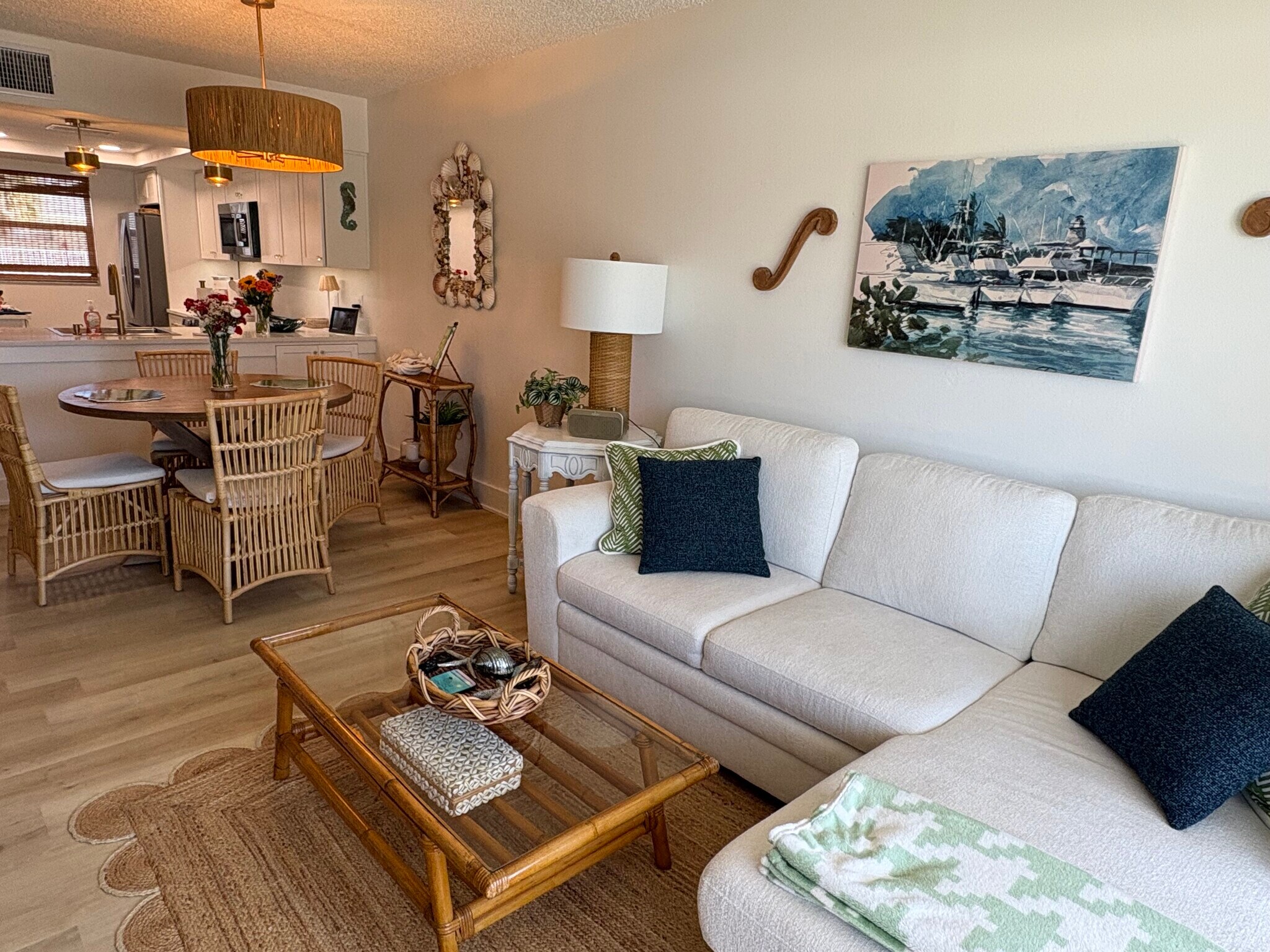 Building Photo - 325 N Causeway