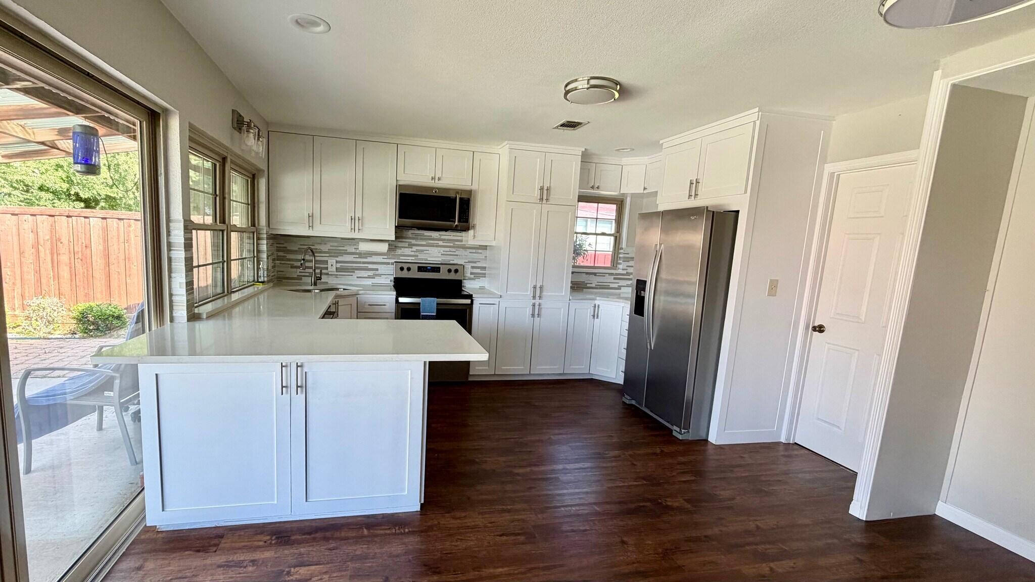 Building Photo - 1803 Redbud Cir