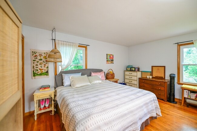 Building Photo - 50 Eden Pl