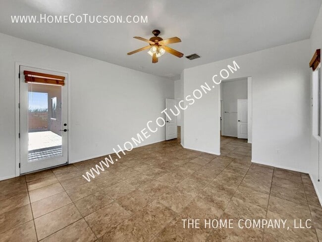 Building Photo - 1061 S Seldon Pl