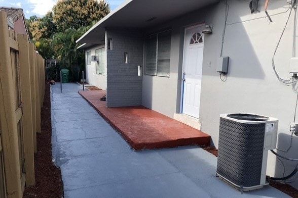 Home Entrance - 320 NW 34th Ave