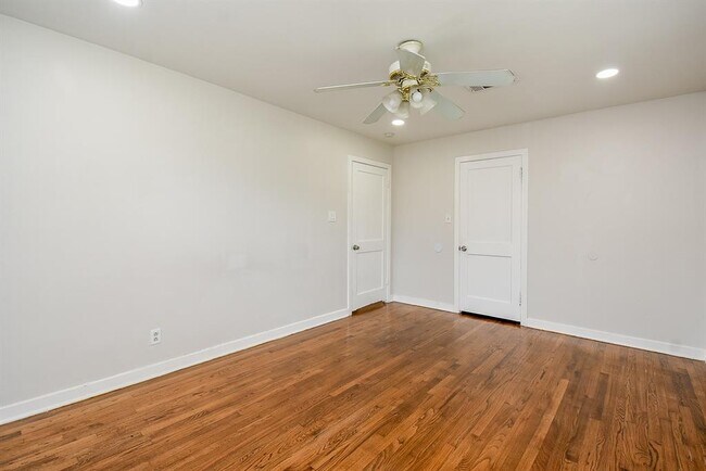 Building Photo - 1409 Zora St