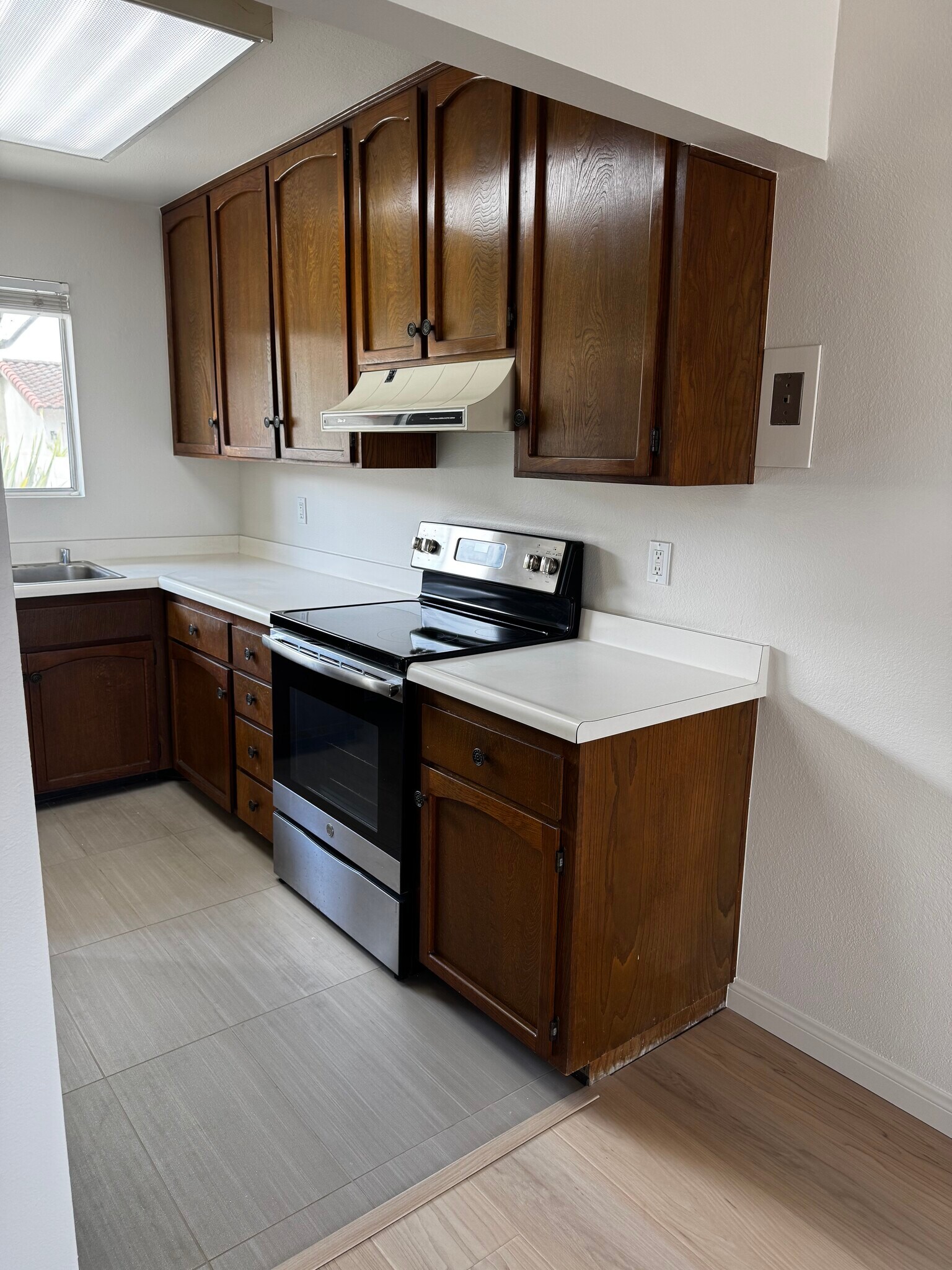 Building Photo - 322 Volney Ln