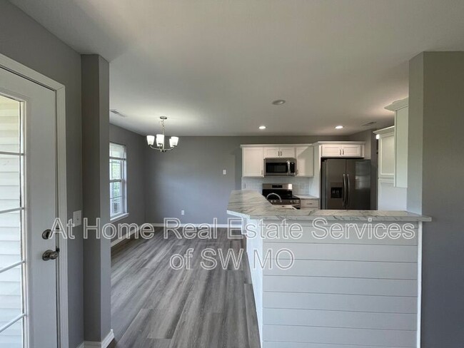 Building Photo - 4048 W Wilderness St
