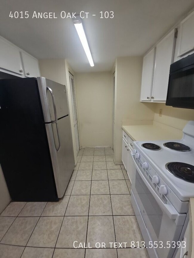 Building Photo - 4015 Angel Oak Ct