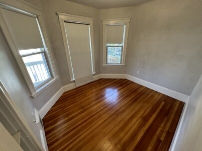 Building Photo - 11 Elkins St