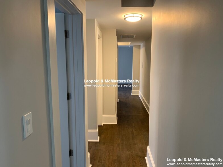 Building Photo - 130 Longwood Ave