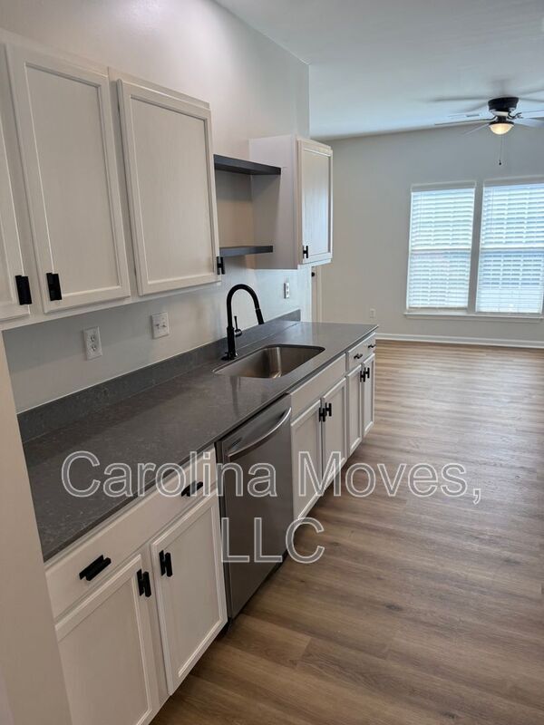 Building Photo - 230 Spring Crossing Cir