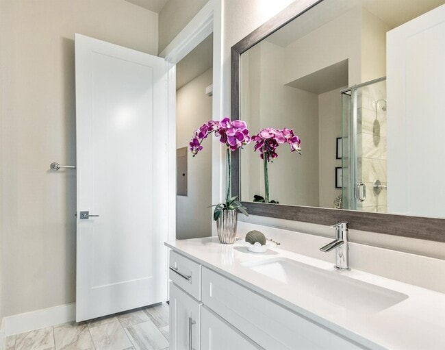 Building Photo - 770 N Plano Rd