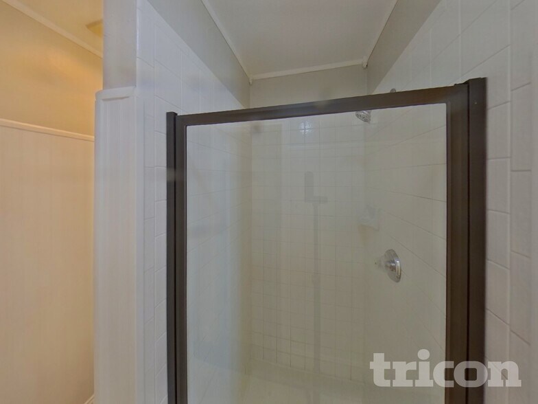 Building Photo - 709 Flagstone Way