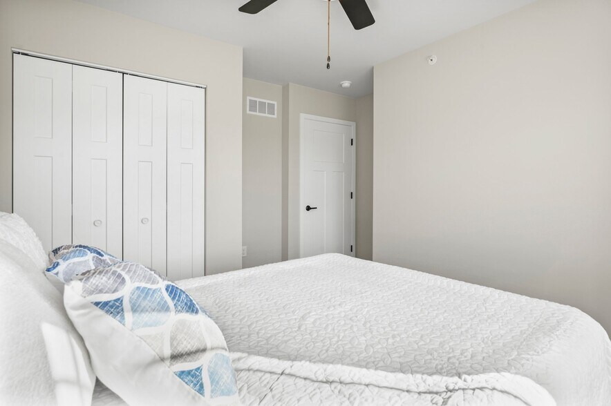 Building Photo - 5713 Eternity Dr