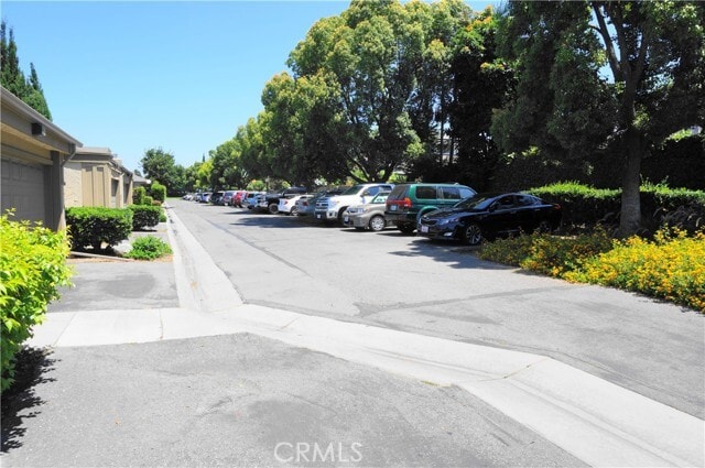 Building Photo - 2015 E Saddlewood Ln