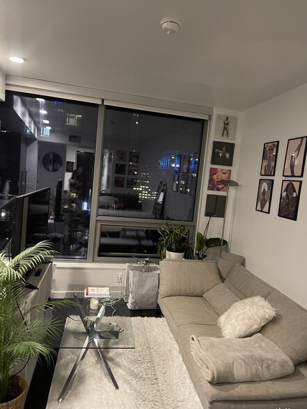 Living Area 2 - 1808 Minor Ave