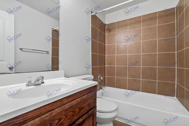 Building Photo - 3108 Lincoln Ave