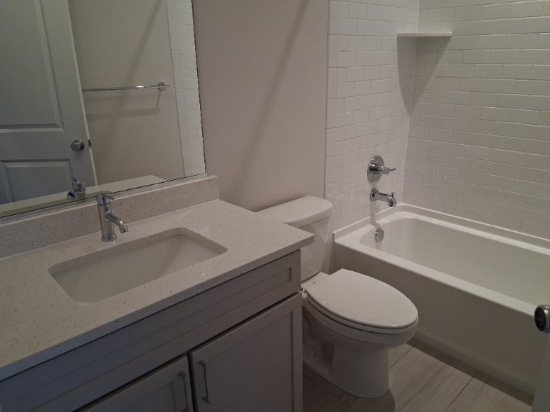 Building Photo - 5158 Ridgeview Retreat Dr