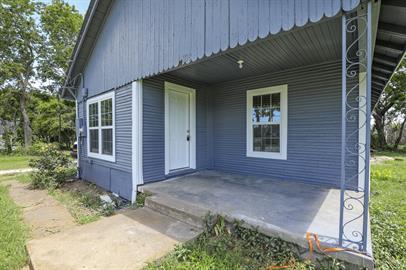 Building Photo - 108 Shaw St