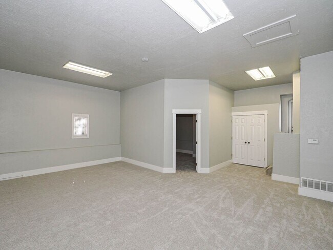 Building Photo - 408 E 775 N
