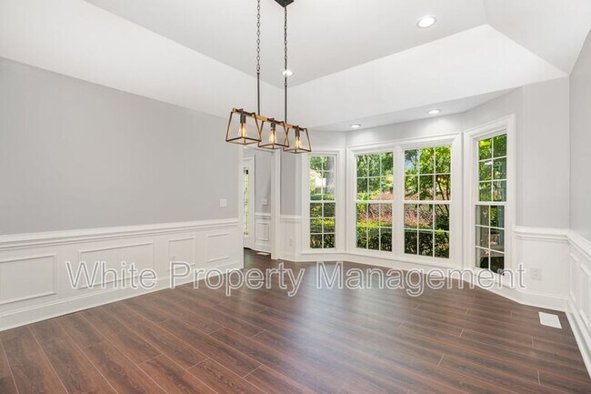 Building Photo - 6121 Dovefield Rd