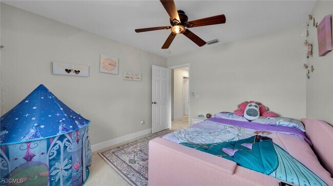 Building Photo - 3730 SE 4th Ave