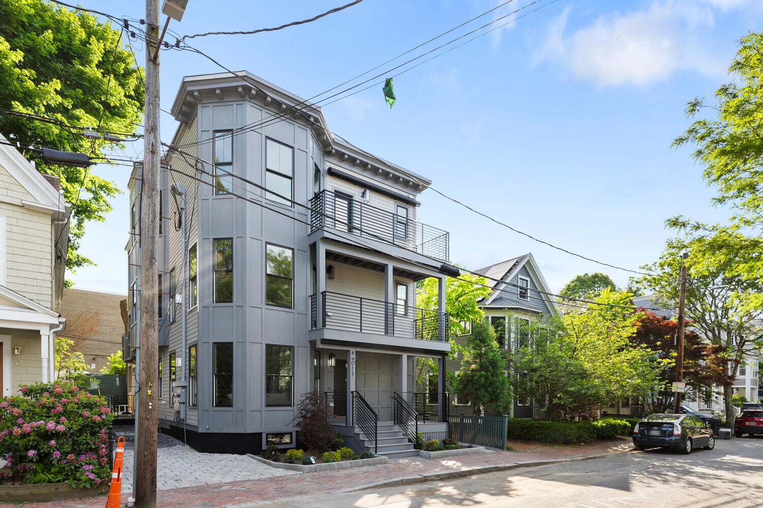 Building Photo - 8 Holly Ave