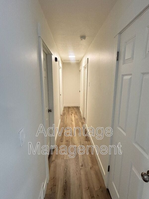 Building Photo - 741 1420 W