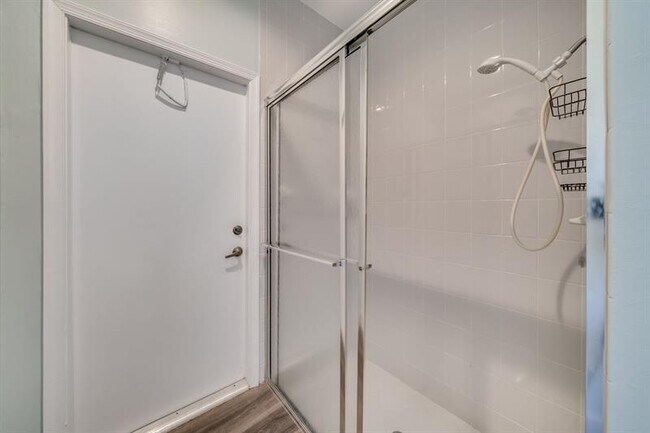 Building Photo - 558 Stonemont Dr