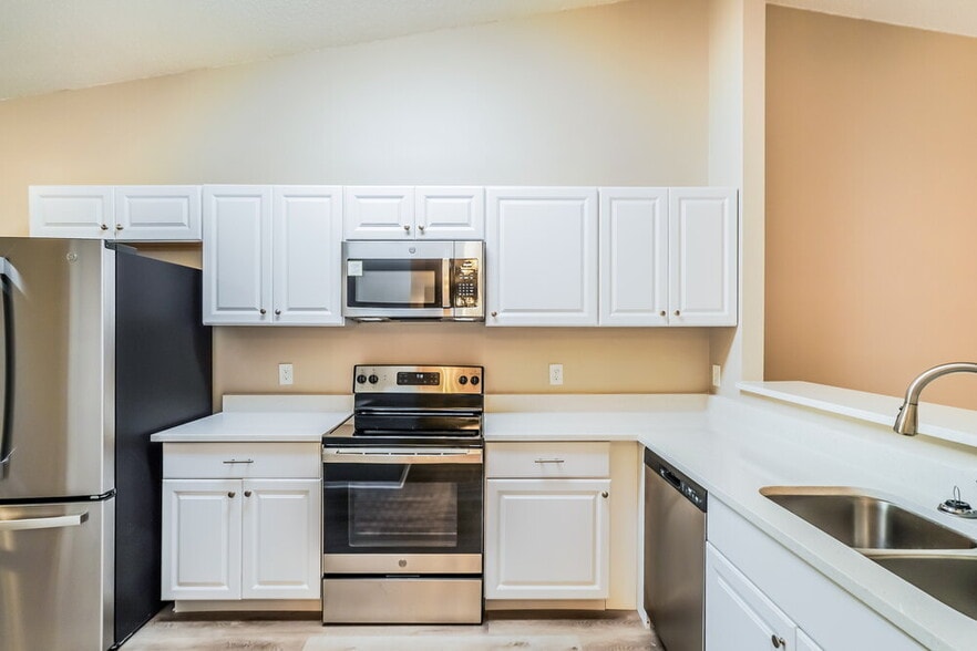 Building Photo - 1021 Wainright Dr