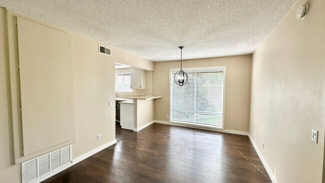 Building Photo - Beautifully Remodeled Upstairs Condo Unit with Private Balcony Patio in Downtown Fallbrook!
