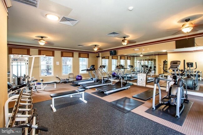 Building Photo - 245 Masterson Ct