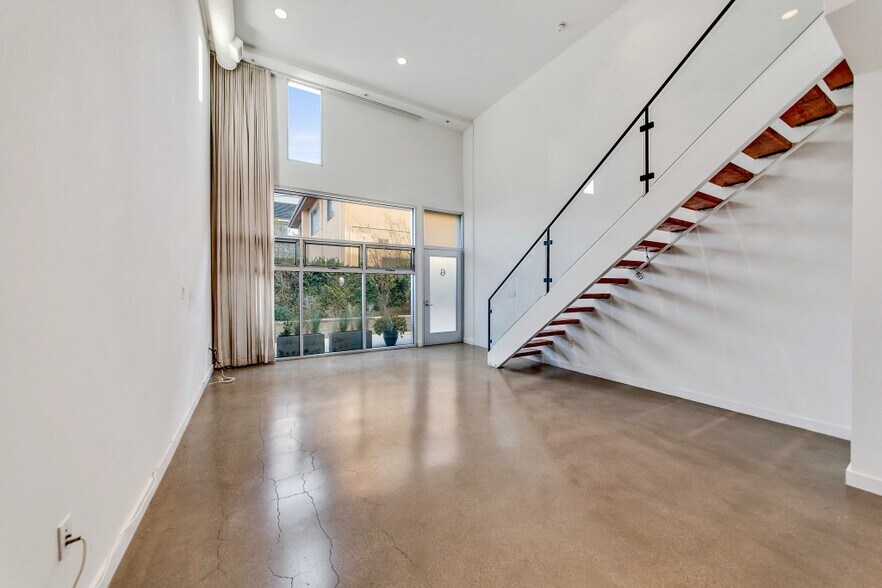Main Living Area - 140 S Gramercy Pl