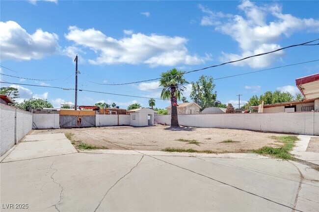 Building Photo - 2016 Linden Ave