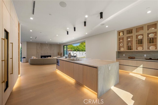 Building Photo - 16728 Morrison St