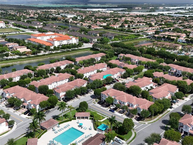 Building Photo - 8128 NW 108th Ct