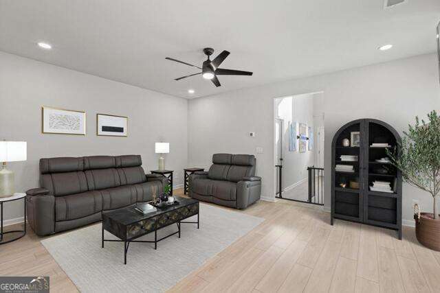 Building Photo - 165 Tulip Dr