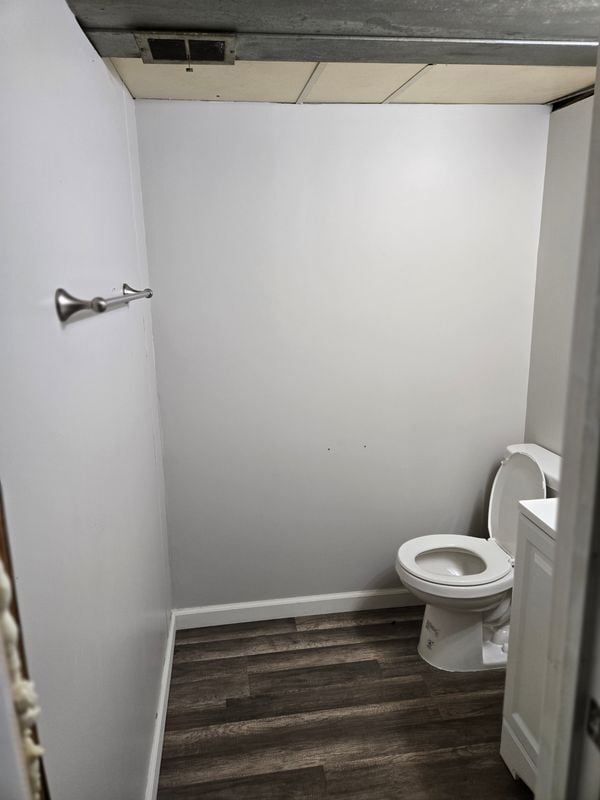 Building Photo - 6415 Perry Dr