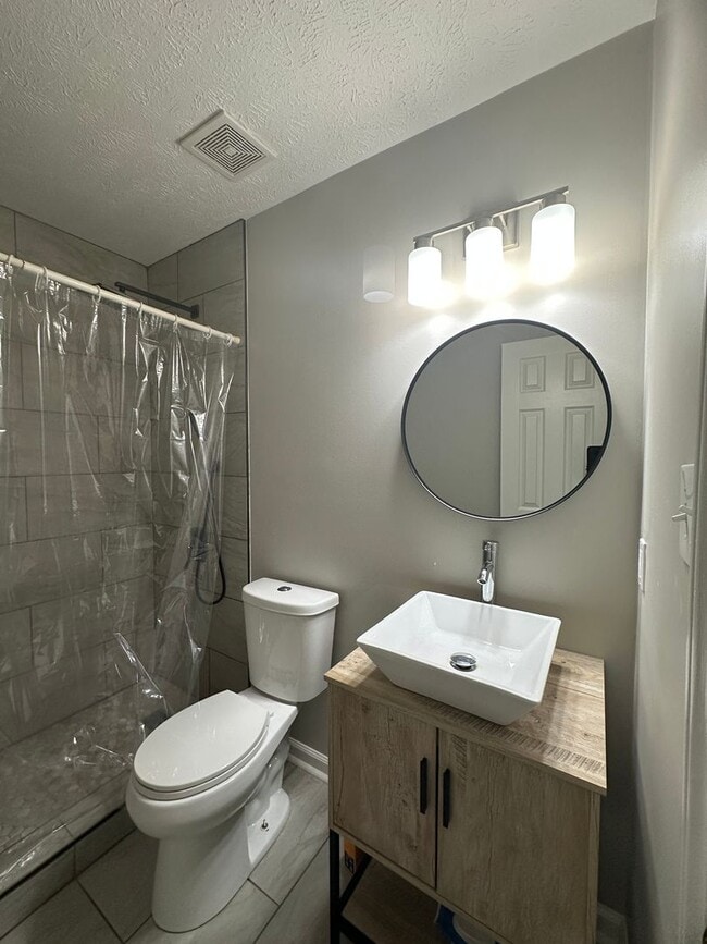 Building Photo - 5598 Arapahoe Ct