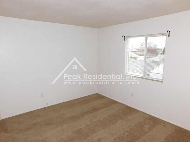 Building Photo - Fig130