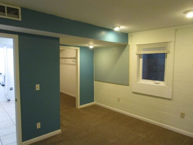 Building Photo - *PRICE IMPROVEMENT* Spacious 2 Story, 2 Bedroom, 2 Bath Home on Corner Lot in Ochoco West Subdivi...