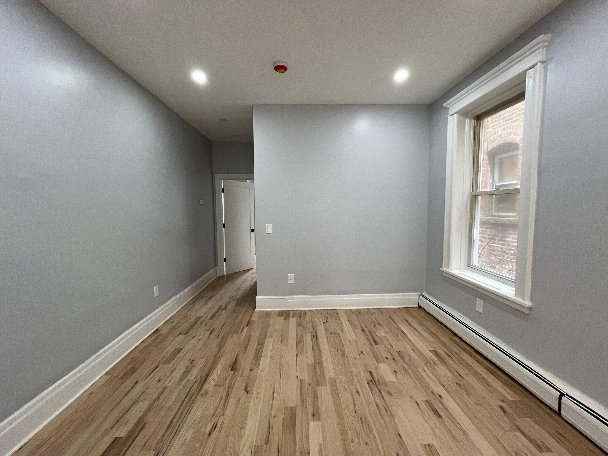 Building Photo - 95 Bostwick Ave